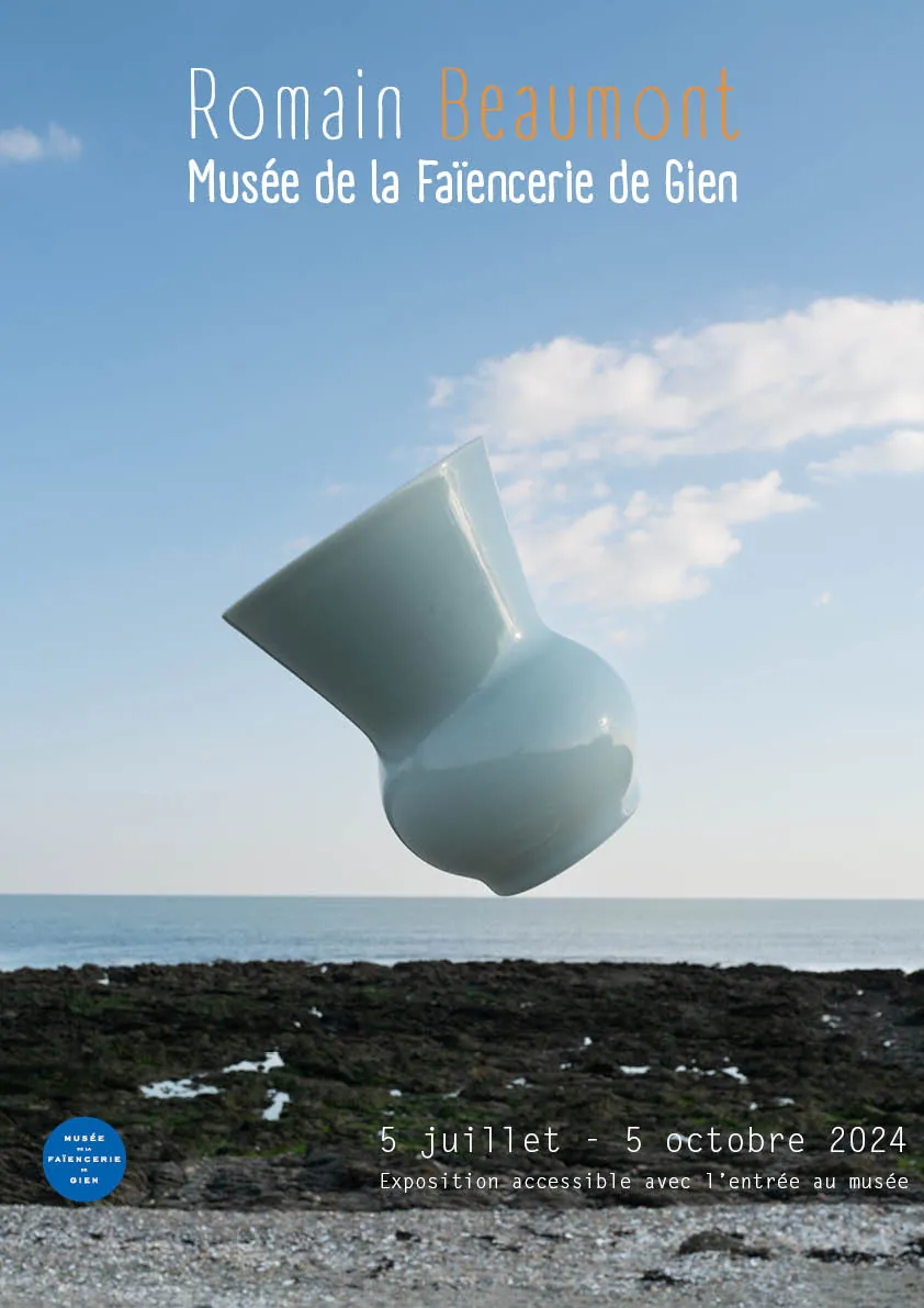 Affiche exposition : ouvrier assis sur un banc en pause déjeuner, bottes vertes, Musée de la Faïencerie