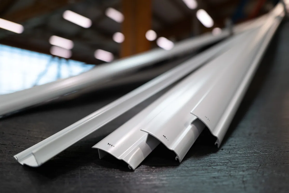 Technicien avec lunettes de protection, chantier nucléaire — Romain Beaumont